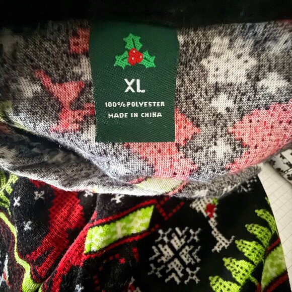 Christmas Themed Zip Up Hoodie Size XL - Picture 5 of 5